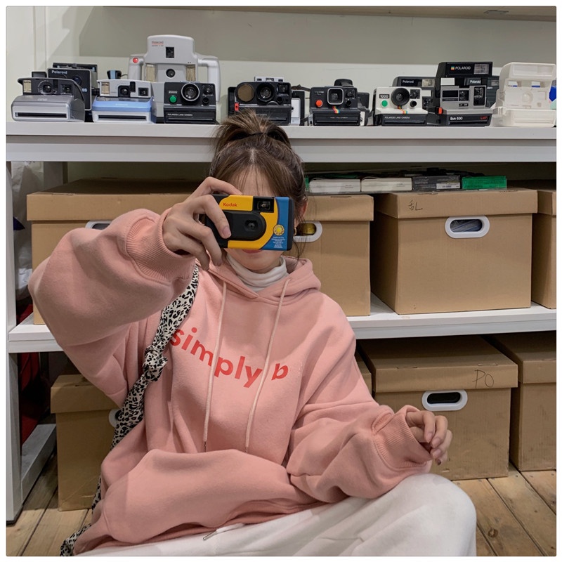 Áo hoodie mỏng tay dài dáng rộng màu hồng phong cách Hàn Quốc cho nữ | BigBuy360 - bigbuy360.vn