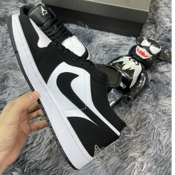 Giày 𝐉𝐨𝐫𝐝𝐚𝐧 1 𝐏𝐚𝐧𝐝𝐚 màu đen trắng, Giày JD1 low panda bản đẹp hot hit 2021 basic full box bill | BigBuy360 - bigbuy360.vn