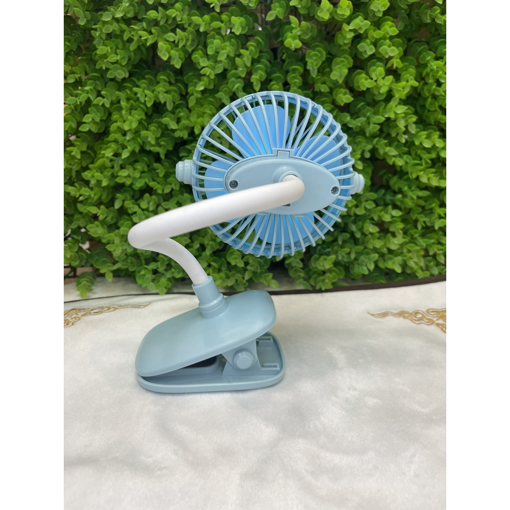 Quạt Mini Kẹp Tích Điện Clip Fan Siêu Tích Điện Tiện Lợi, Thuận Tiện Sử Dụng, Thiết Kế Thông Minh Góc Quay Quạt 360 Độ.