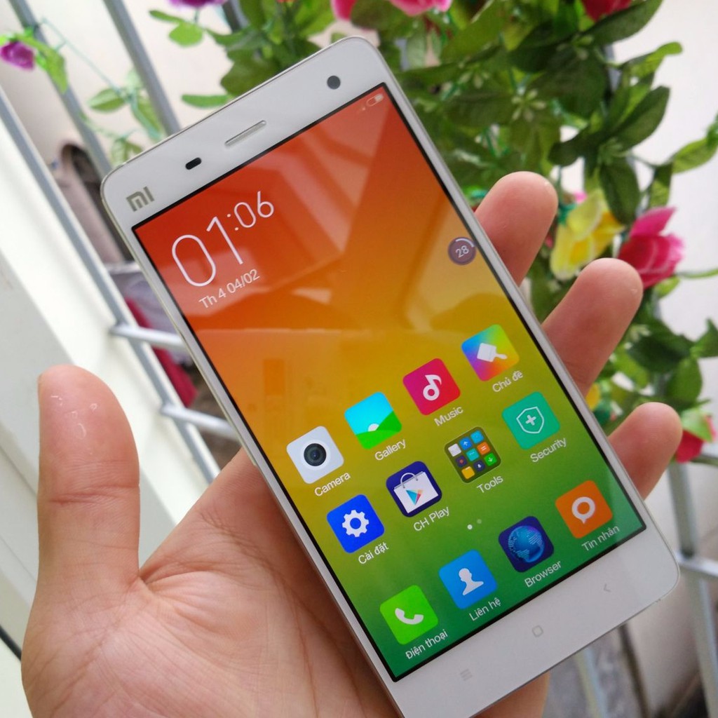 Điện thoại xiaomi mi4 mới chơi game mượt camera siêu nét đầy đủ tiếng việt.