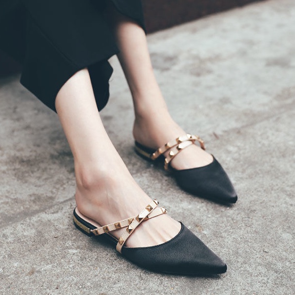 Dép Sandal Mũi Nhọn Đính Đinh Tán Thời Trang Xuân Hè Dành Cho Nữ 2022