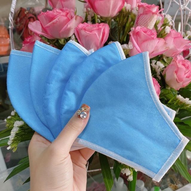 (GIÁ HỦY DIỆT 1K) Khẩu trang 4 lớp vải tái sử dụng nhiều lần. | BigBuy360 - bigbuy360.vn