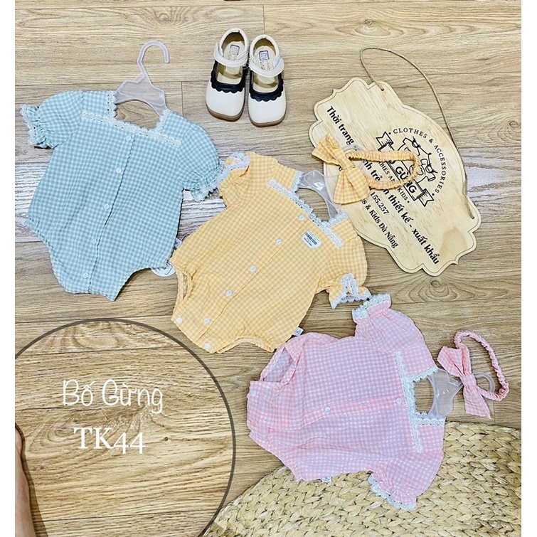 body kẻ cổ vuông ren