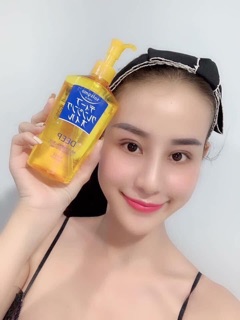 Dầu tẩy trang Kose