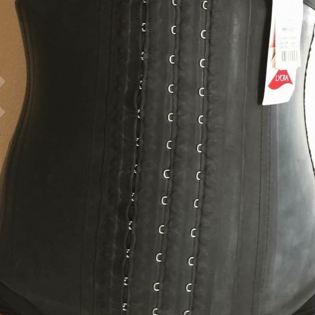 Gen nịt bụng Ann chery