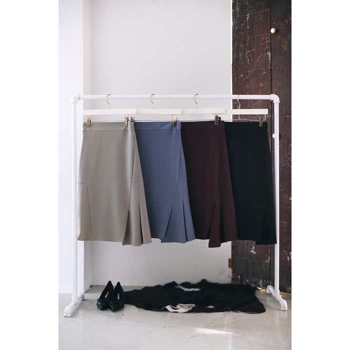 Chân váy dài dập li công sở, xẻ tà dáng midi - M111