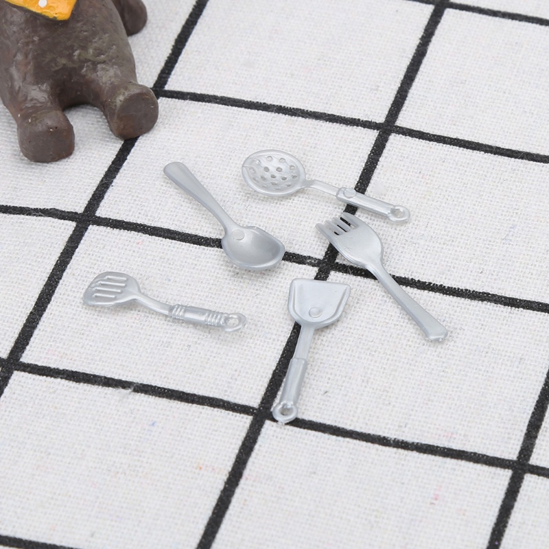 Set 10 nĩa và nồi tỷ lệ 1:12 dùng để trang trí nhà búp bê