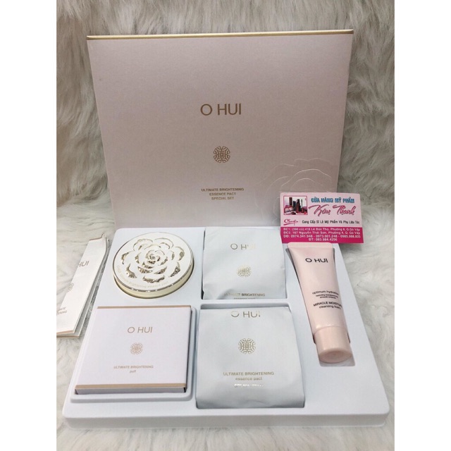 Set Cushion OHUI Ultimate Brightening Cushion Special Set