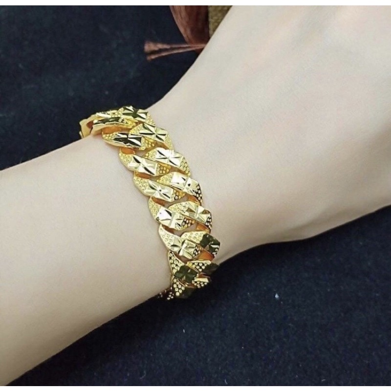 Lắc tay nữ kiểu chạm dát vàng 18 mẫu mới cực đẹp