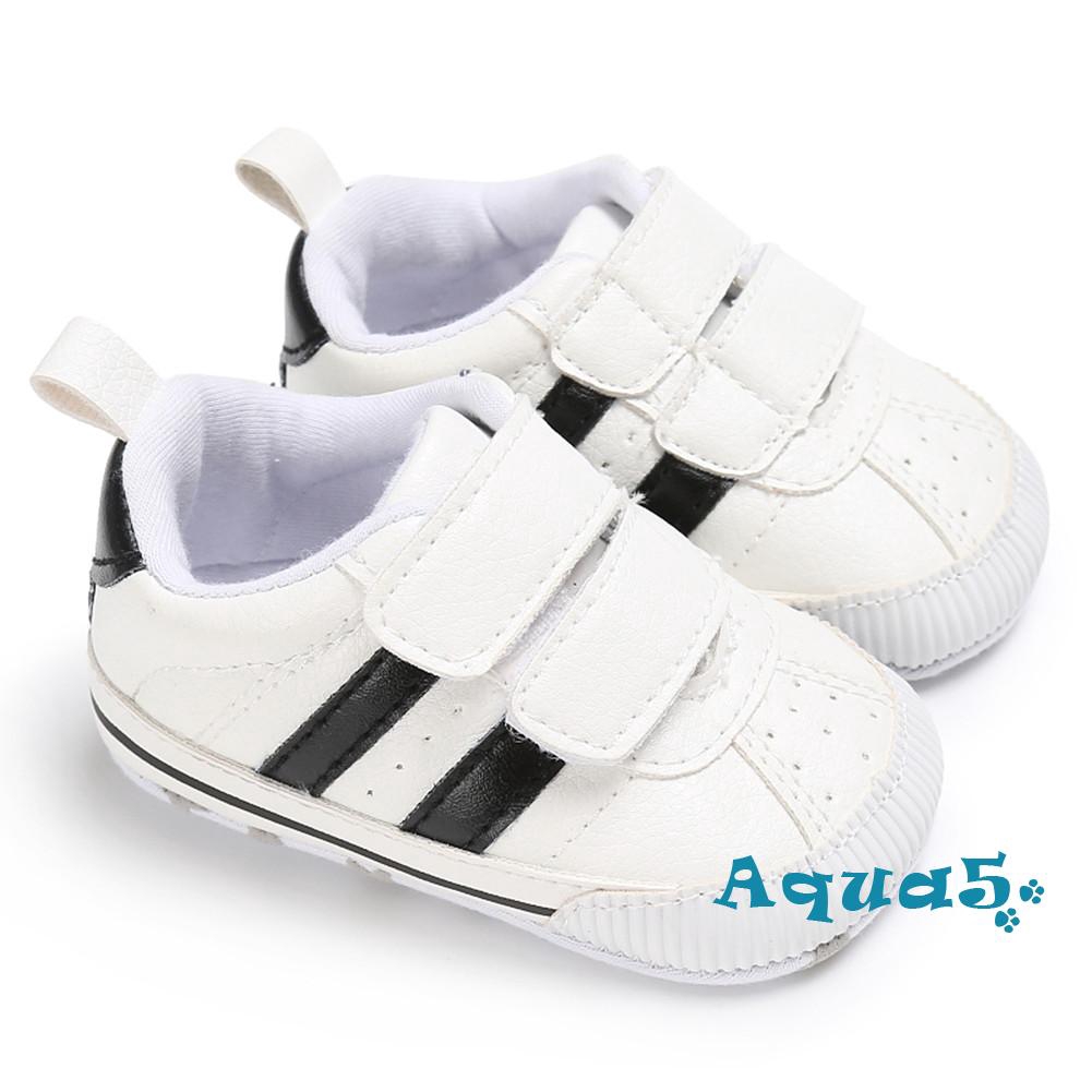 Giày thể thao đế mềm chống trượt cho bé