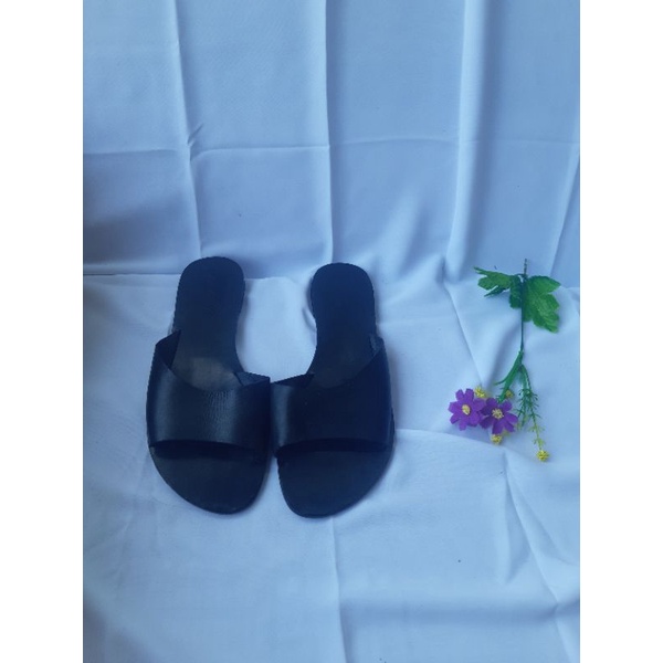 Dép si size 38 và kẹp tóc