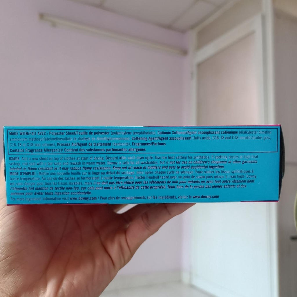 Giấy thơm quần áo Downy April Fresh hộp 80 tờ -  Giấy xả thơm và làm mềm vãi, hạn chế tĩnh điện vào mùa khô