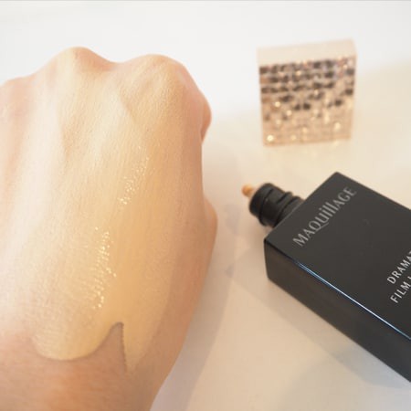 Kem nền lâu trôi Shiseido Maquillage Dramatic Liquid UV (Foundation) SPF30PA++