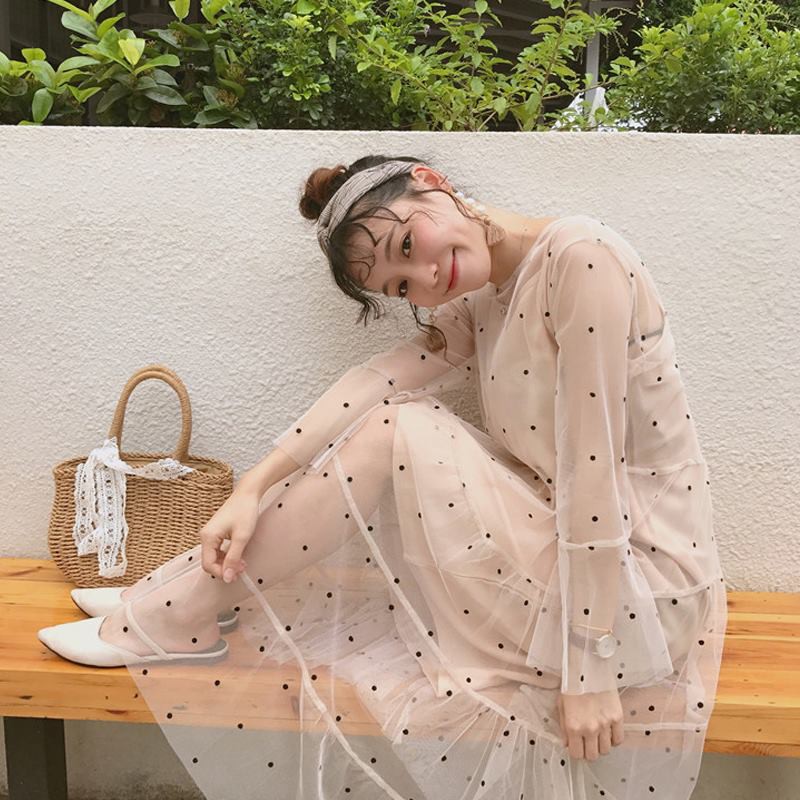 <TRẢ KHÁCH NGỌC AHN>_ÁO VÁY REN CHẤM BI