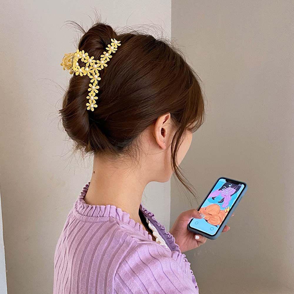 Kẹp Tóc Càng Cua Bằng Acrylic Hình Hoa Cúc Thanh Lịch Cho Nữ