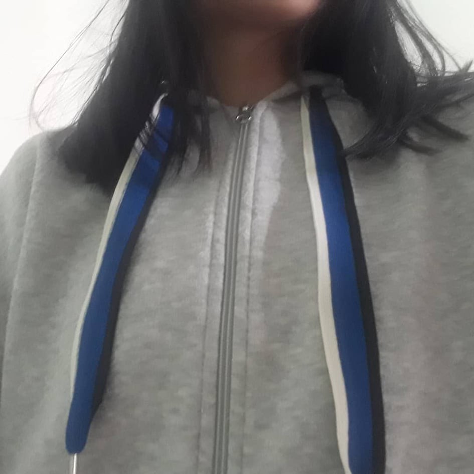 Thanh lý áo khoác hoodie kéo chống nắng bershka