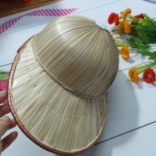 Nón kết đan bằng lá