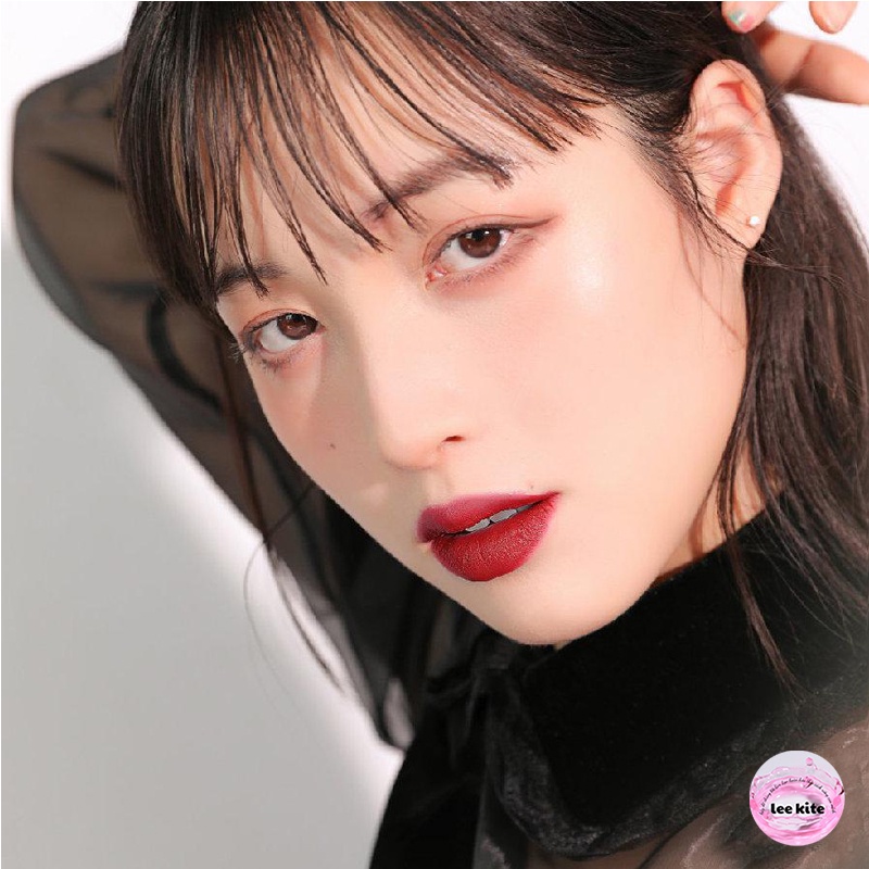 Son Kem Lì MAC 994 Make Love To The Camera Đỏ Rượu - Powder Kiss Liquid