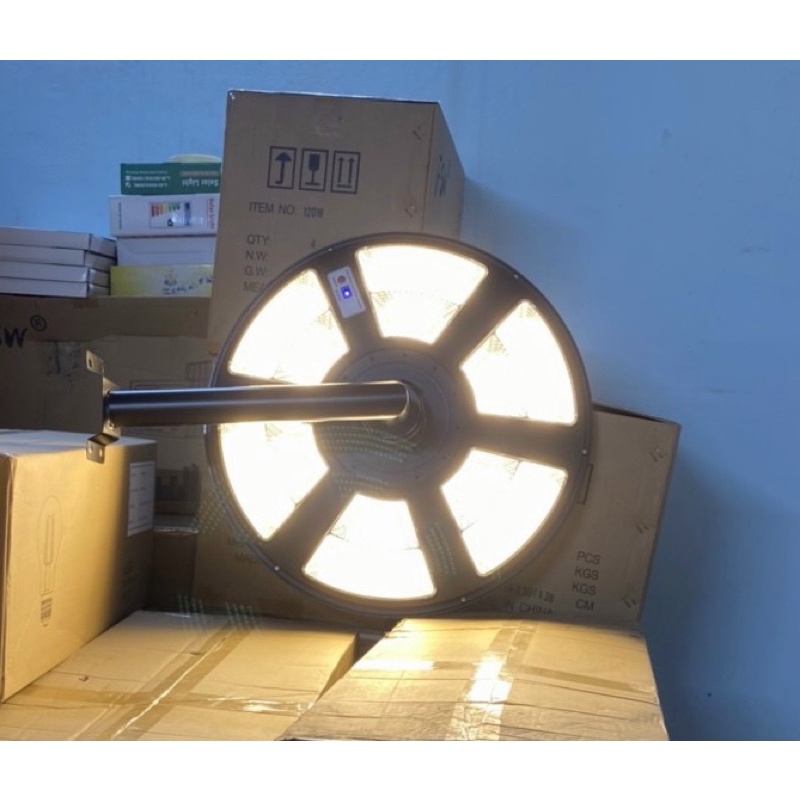 Đèn năng lượng mặt trời sân vườn UFO 1000 Watt sáng như mặt trời chuyên đèn sân vườn công viên