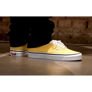 Giày Vans Authentic vàng