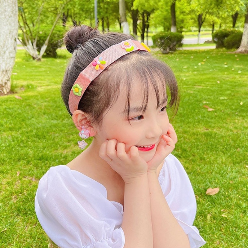 Cài tóc kiểu dáng dễ thương phong cách Hàn Quốc cho bé