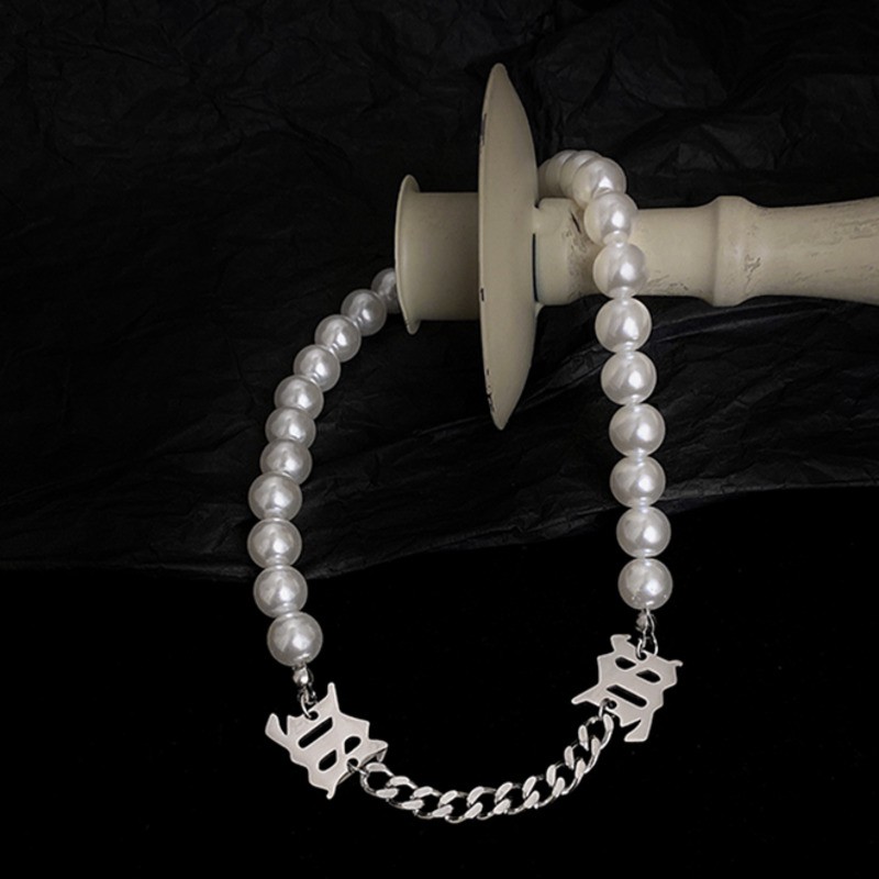Dây chuyền ngọc trai mặt hình chữ cái phong cách đơn giản cá tính