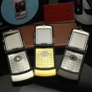 Điện thoai nắp gập motorola v3i loại 1 phím thép zin không tróc sơn