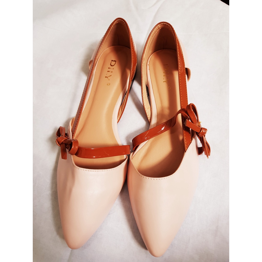 (Ảnh thật) Giày búp bê đế bệt nữ màu kem phối dây thắt nơ Dily chính hãng