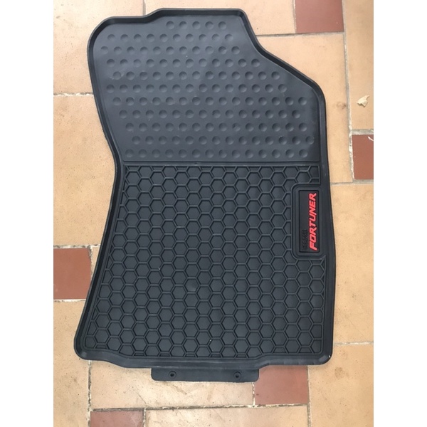 Thảm trải sàn , lót sàn cao su theo xe Toyota Fortuner 2012-2018