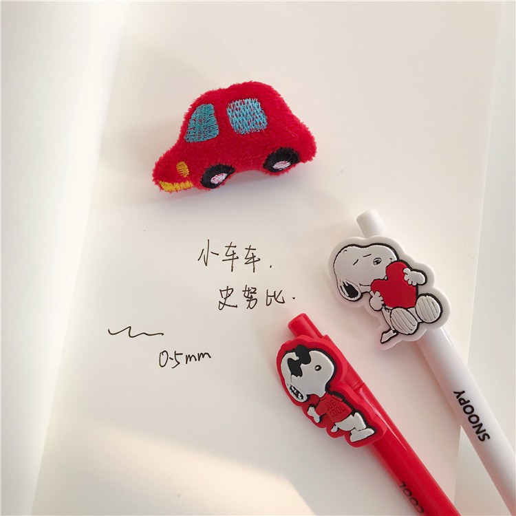 Bút gel mực đen có hình chú chó Snoopy dễ thương