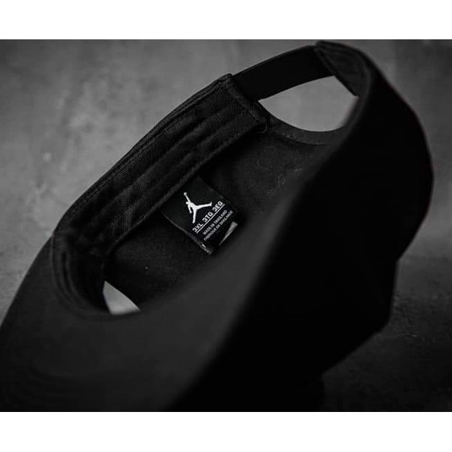 Nón Snapback thời trang JORDAN AIR Hàn Quốc cao cấp, phom cứng cáp, năng động, quai cài nút bấm.
