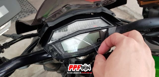 PPF Kawasaki Z1000 ....UPPF dán bảo vệ mặt đồng hồ xe , xước tự phục hồi vết xước dâm , www.uppf.com