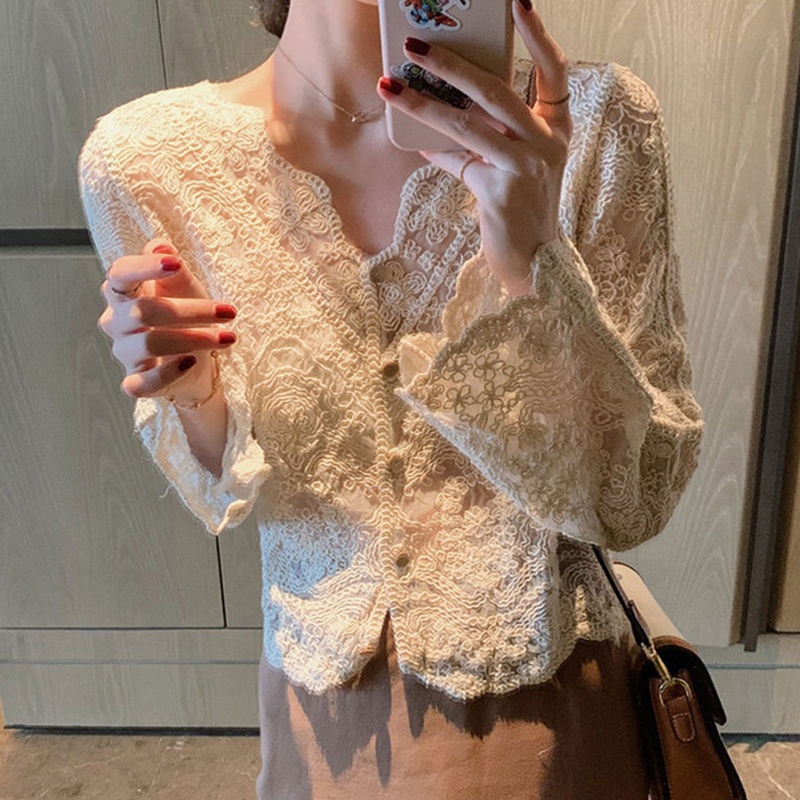 Áo Croptop Tay Dài Cổ Chữ V Thêu Hoa Phối Ren Thời Trang Cho Nữ