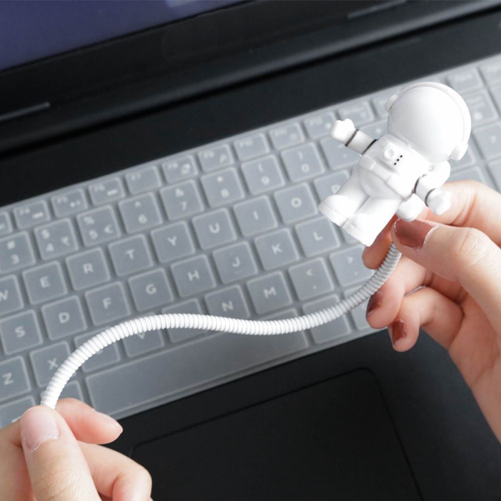 (Dùng Cổng USB) Đèn LED Phi Hành Gia Cắm Củ Sạc USB, Laptop Dùng Đọc Sách Ban Đêm Và Trang Trí Độc Đáo
