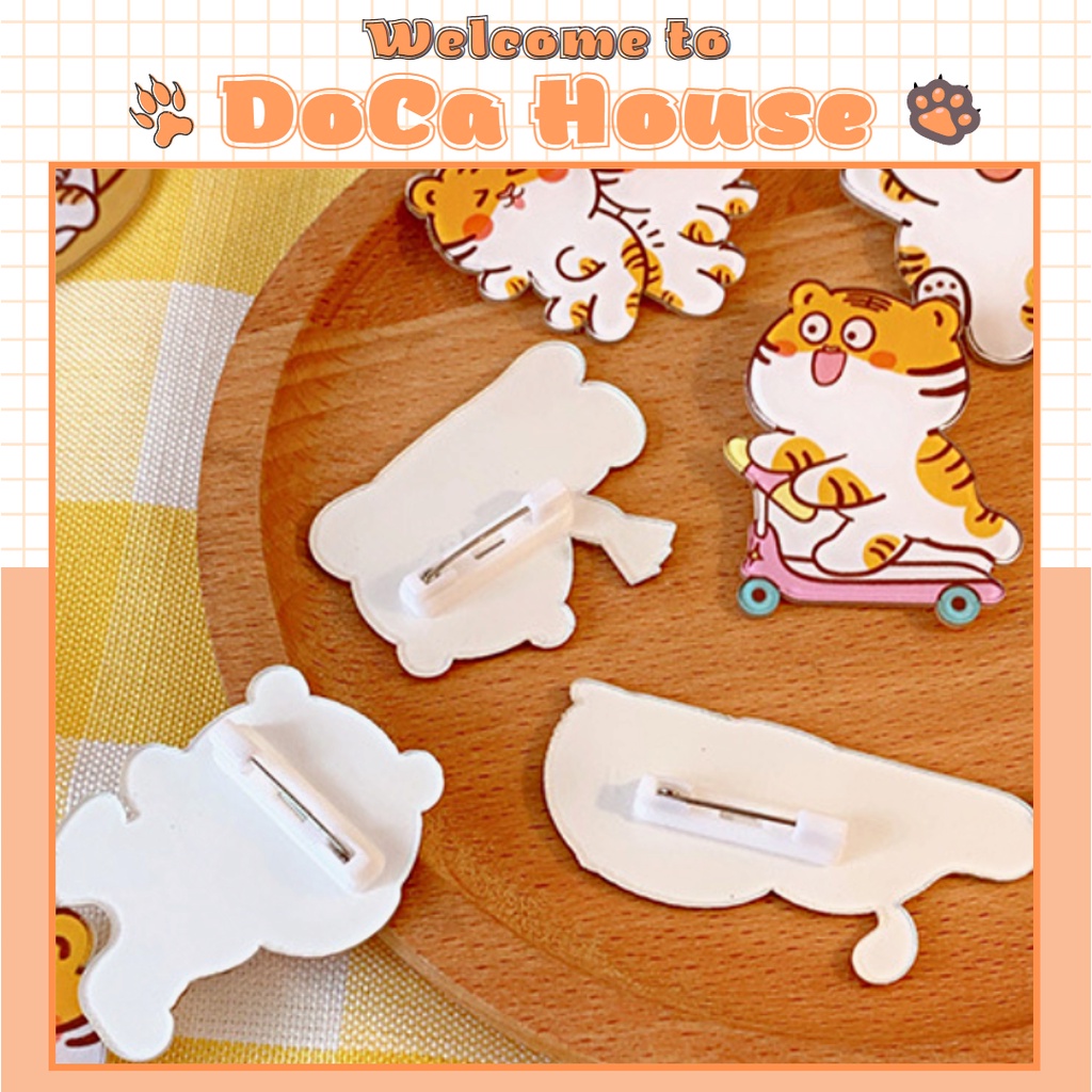 Pin cài cặp DOCA, sticker gắn balo, huy hiệu cài áo hổ nhí nhố siêu dễ thương