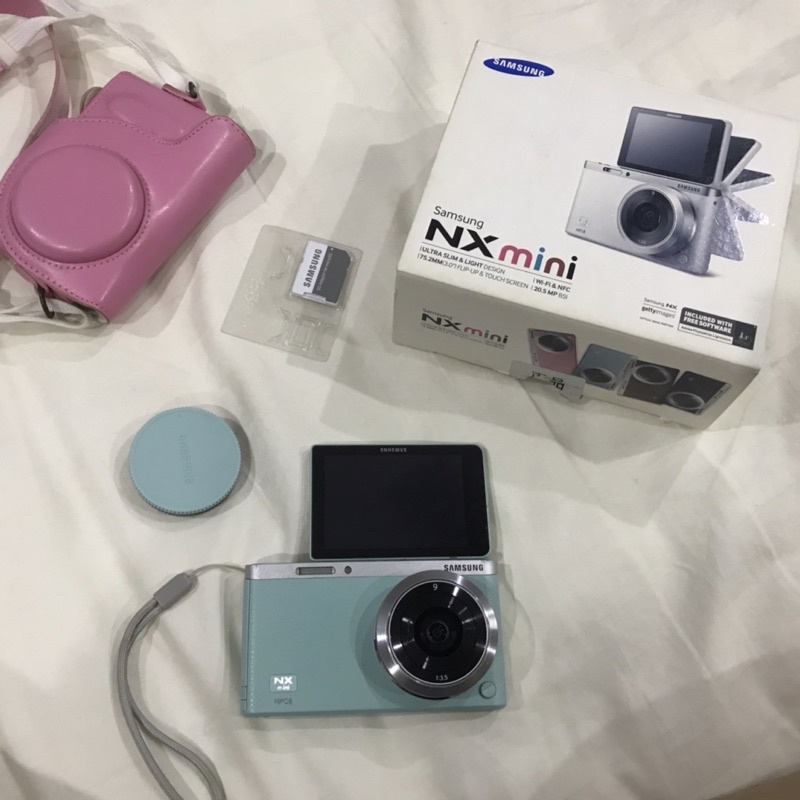 SAMSUNG Camera NXmini tặng luôn case và thẻ nhớ 16gb
