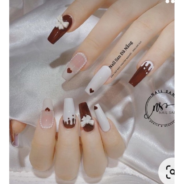 Nailbox đỏ thẫm đính nơ ngọc