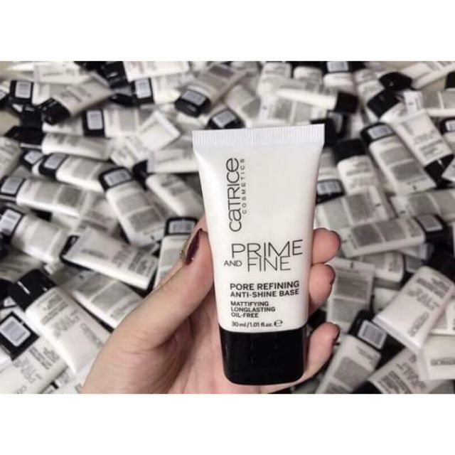 Kem Lót Catrice Prime and Fine Pore Refining Anti-Shine Base.