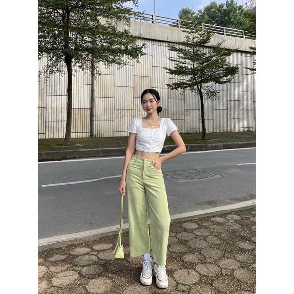 Sibling House - Áo hoa trắng cổ U ngắn tay form croptop Tammy