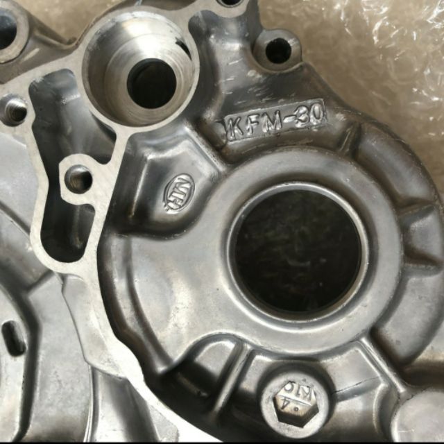 Lốc máy giữa vách số, bơm nhớt xe Dream, Wave 100 zin