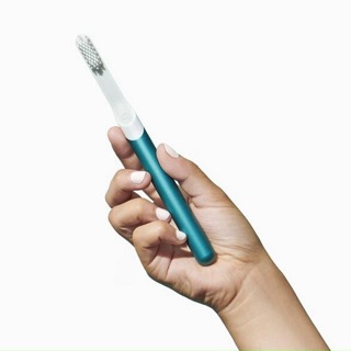 Bàn chải pin Quip Adult Limited Edition Metal Electric Toothbrush Aqua