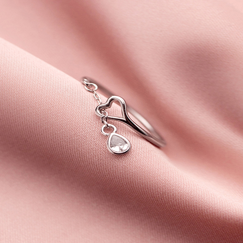 Nhẫn Đeo Tay Kim Loại Tạo Hình Trái Tim Đính Đá Thời Trang Cho Nữ