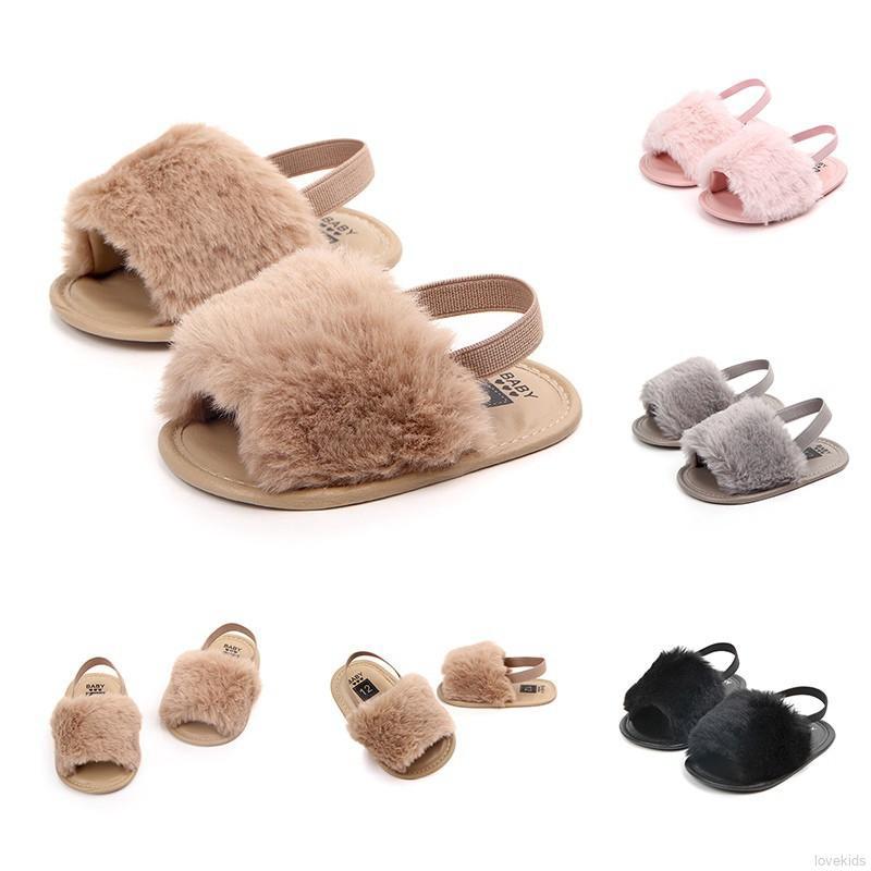 Giày sandal phối lông đáng yêu cho bé