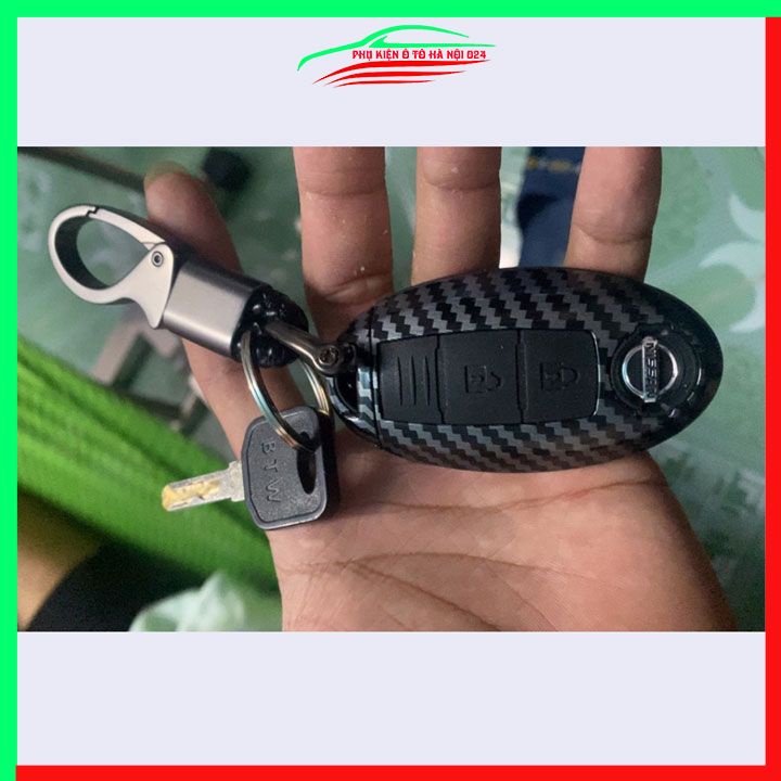 Ốp khóa cacbon Nissan Terra kèm móc khóa