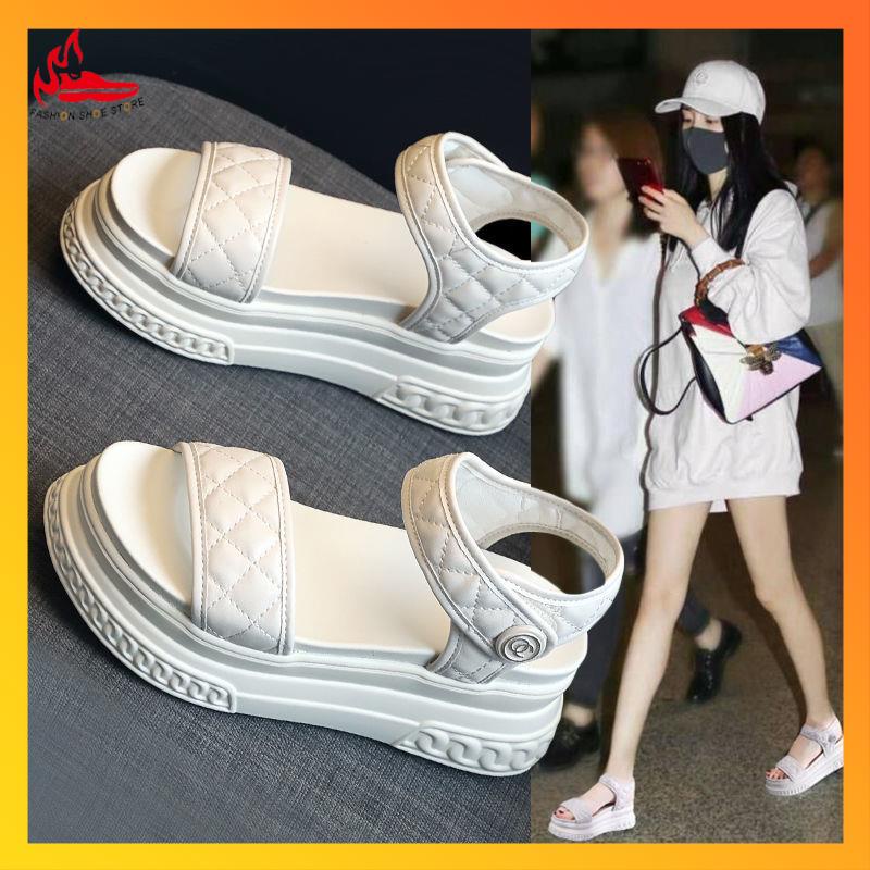 Giày Sandal Thể Thao Đế Dày Phong Cách Mới Dễ Phối Đồ