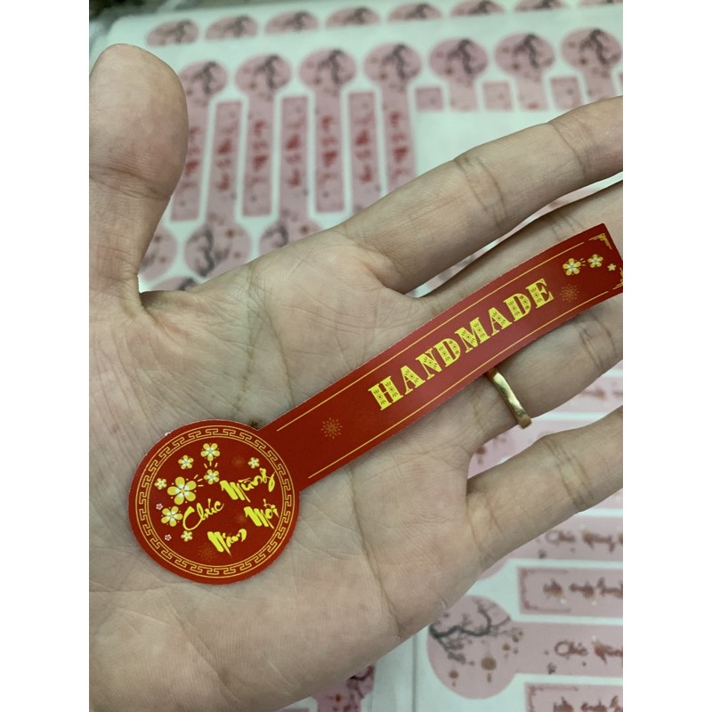 100 TEM GIẤY “ HANDMADE “ NIÊM PHONG HỘP - “ CHÚC MỪNG NĂM MỚI”