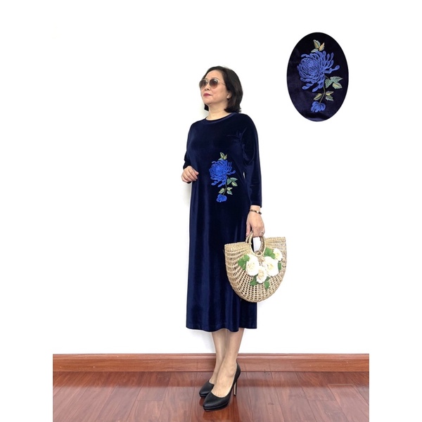 Váy nhung cao cấp thêu họa tiết cạnh sườn sang trọng quý phái