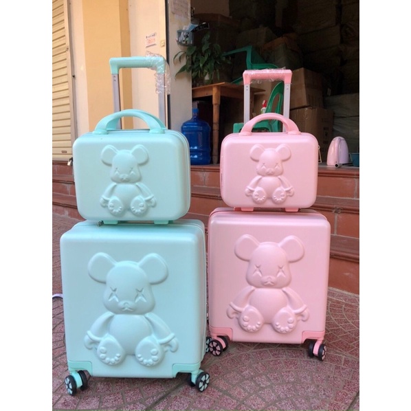 VALI KÈM CỐP HÌNH GẤU 3D CỰC ĐẸP VÀ SANG TRỌNG.AB