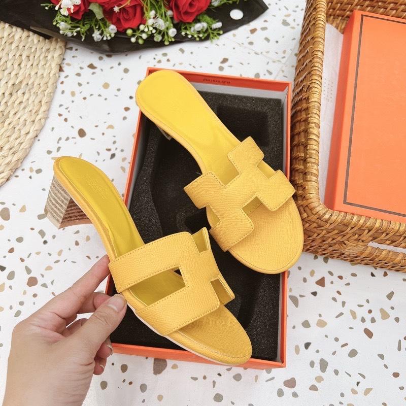 VIP dép HM đế gỗ cao 5p, da sần ,đế dập logo, nét căng