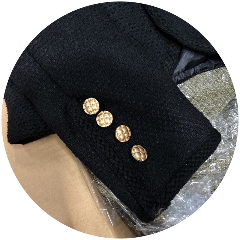 Áo dạ tweed khuy vàng dáng ngắn